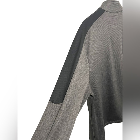 Callaway Weather Series 1/4 zip pullover Size XL - Picture 4 of 5